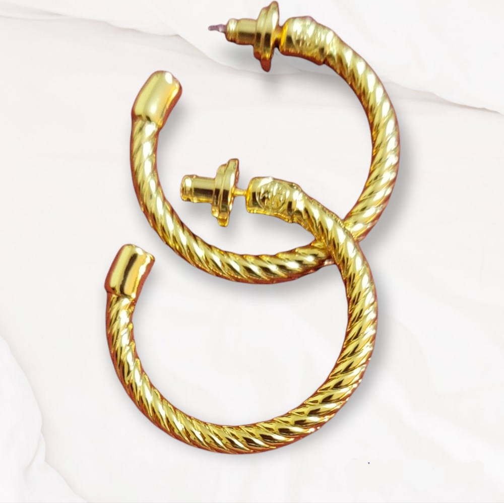 Tory Burch Gold Ribbed Hoop Earrings - Picture 3 of 8